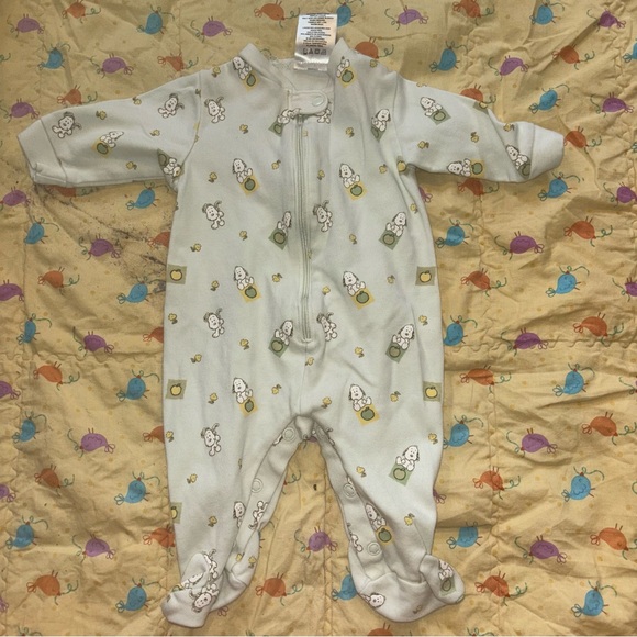Vintage Baby Snoopy Footie one piece size 0-3 months - Picture 1 of 5